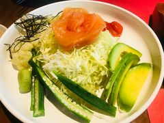 三文鱼牛油果沙拉-石葵(锦业时代店)