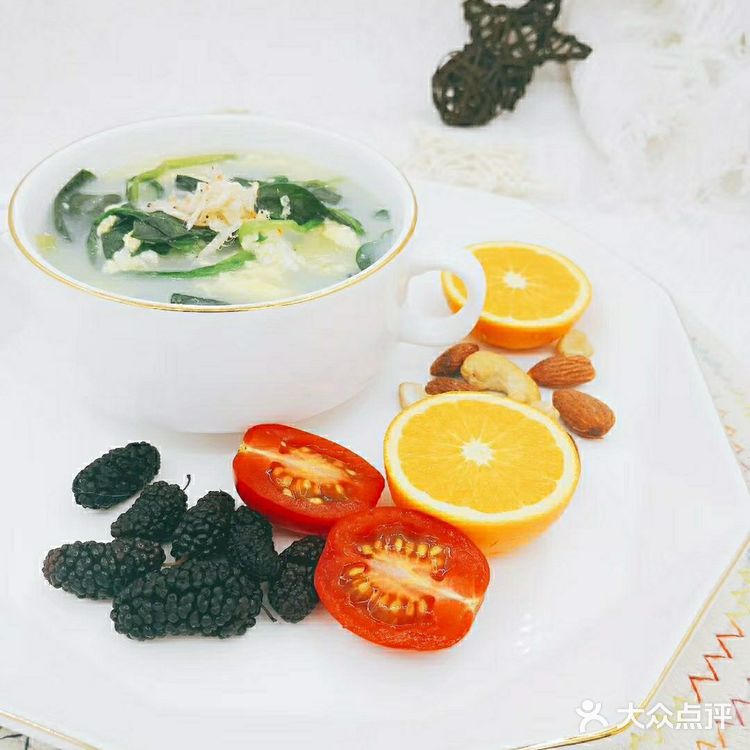 蛋白 : 藜麦+鸡蛋+肉松