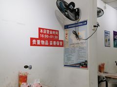 用餐区-聂师傅油焖大虾