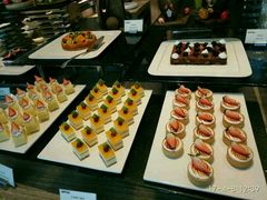 蛋糕-OPEN開全日自助餐厅·西餐·海鲜(佛山希尔顿酒店)