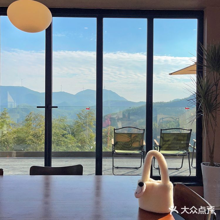 宁波新店｜这家咖啡店的每扇窗景都绝美🪟