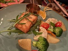 -SISTERS BAR RESTAURANT川意酒馆(嘉善老市H楼店)