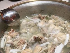 -喃喃椰·糟粕醋·椰子鸡火锅(七堡花园店)