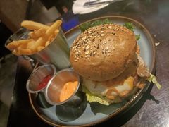 香浓蘑菇牛肉汉堡-blue frog蓝蛙(长泰广场店)