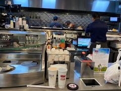 -The Habit Burger Grill 哈比特汉堡(世博店)