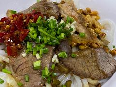 -牛八宝桂林米粉(八里庄店)