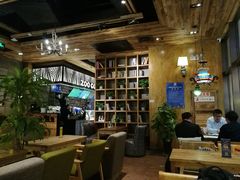 大堂-雨舍咖啡(汉神购物广场咖啡街区店)