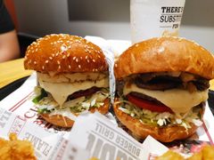 -The Habit Burger Grill 哈比特汉堡(爱琴海店)