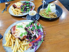 -12 Rocks Beach Bar Cafe