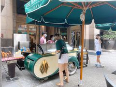 -上海半岛酒店·半岛精品店