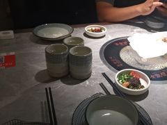 -野山舂·贵州现舂酸汤牛肉(民生路店)