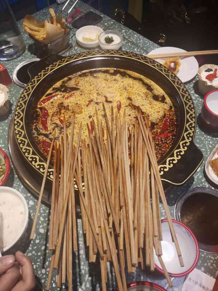 张大娃卤味串串(沙坪坝店)-"在我们想吃火锅串串纠结的时候看到有朋友