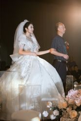 -莫小姐婚纱
