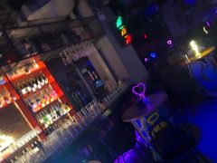 -UP嘻哈酒吧(粉巢店)