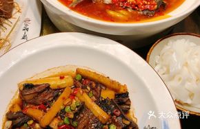 Cucumber Eel Stir-fry