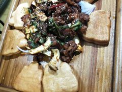 -老东镇啤酒屋海鲜加工·蒸汽海鲜·海鲜烧烤(台东店)