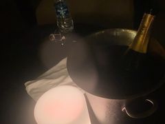 -亚龙湾喜来登·美景台大堂吧