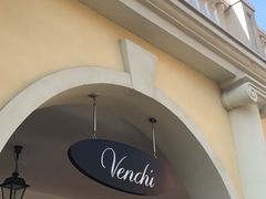 -VENCHI 闻绮(上海佛罗伦萨小镇店)