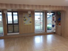 -英伦凯贝国际婴幼儿托育中心(雍湖湾店)