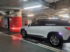 -兴业太古汇·停车场