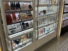 -日上免税店(三径路t3店)