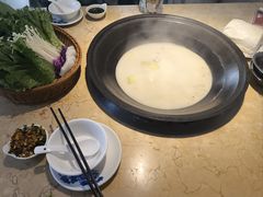 -陈大锅·岳阳鱼馆·地道岳阳菜(美食街店)