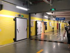 -白玉兰广场停车场