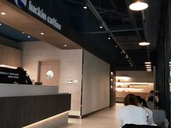 -瑞幸咖啡(巴黎春天陕西路店)
