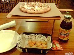 放Pizza的铁架子-达美乐比萨(双安店)