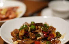 Sauce-Braised Shark's Fin