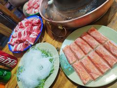 招牌生吃蟹肉-东镇老火锅(长春路首店)