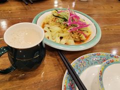 -清真·玛丽亚新疆菜主题餐厅(浙江中路店)