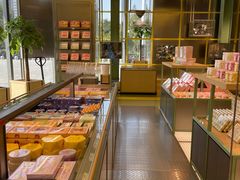 自助取餐区-Holiland好利来(建邺吾悦广场Lab主题店)