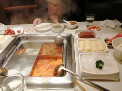 -海底捞火锅鲜切牛肉主题店(长寿路店)