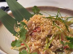 泰式柠檬鸡丝-1701 Music Bar