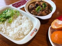 黄焖鸡饭-南城香·饭香串香馄饨香(赵公口店)