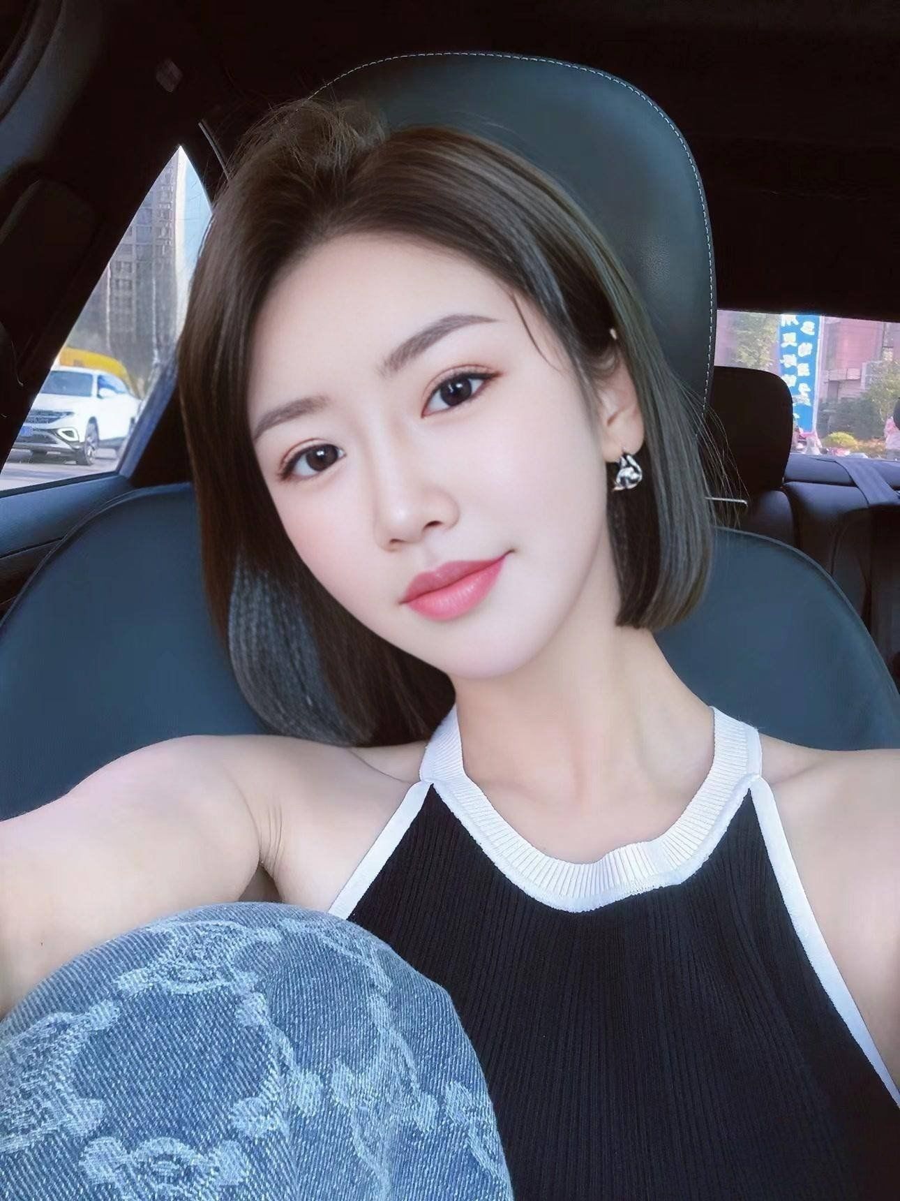 甜美短发girl日常