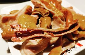 Homemade Braised Intestine Heads