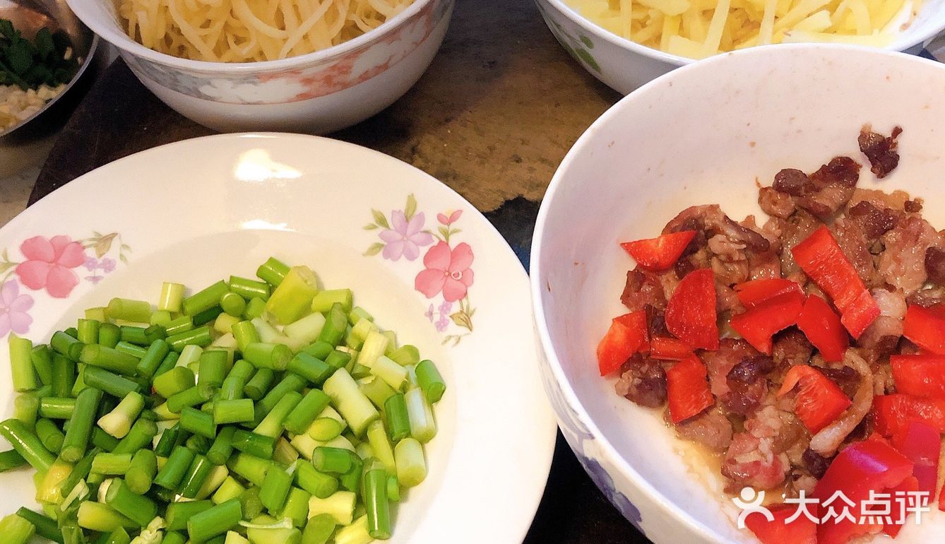 【吃货小柳】自己在家做点饭吃吃，哈哈