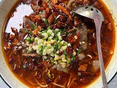 水煮牛肉-天宝食坊·啫啫煲大排档(西华路店)