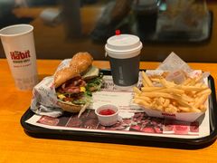 -The Habit Burger Grill 哈比特汉堡(复兴soho店)