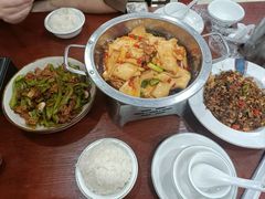 -湖南人家湘菜馆(镇江路店)