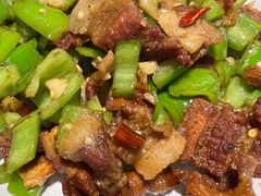 青番茄炒腊肉-邵老爹老杭州白斩鸡·家常菜(建国北路店)