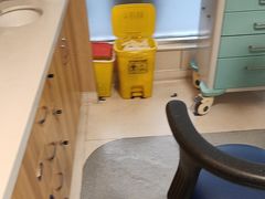 -上海仁爱医院口腔科 · 种植