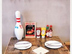 -HIGH FIVE哈福手工汉堡(桂林路店)