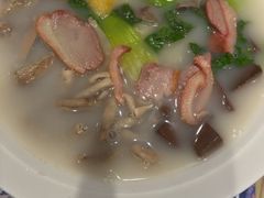 -大脸鸭记鸭血粉丝·小锅米线(水游城店)