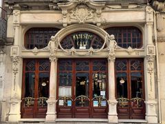 -Majestic Café