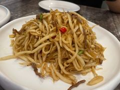 酸萝卜炒粉-今鲜源大酒店·中华餐饮名店(新湛路店)