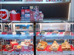 面包甜点陈列柜-Tims天好咖啡(河西万象城店)