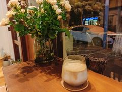 椰乳拿铁-C.Y Cafe